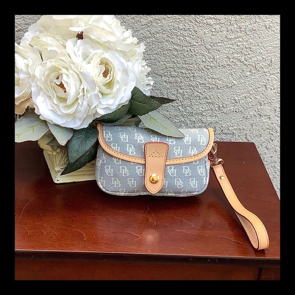 Dooney & Bourke Wristlet
